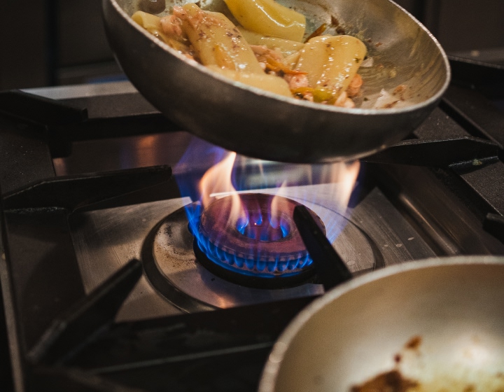 cooking fire gas stove